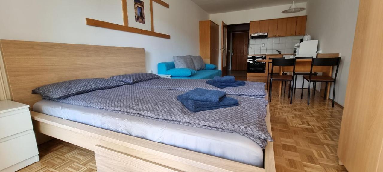 Apartma Luka With Private Parking Izola Exteriér fotografie